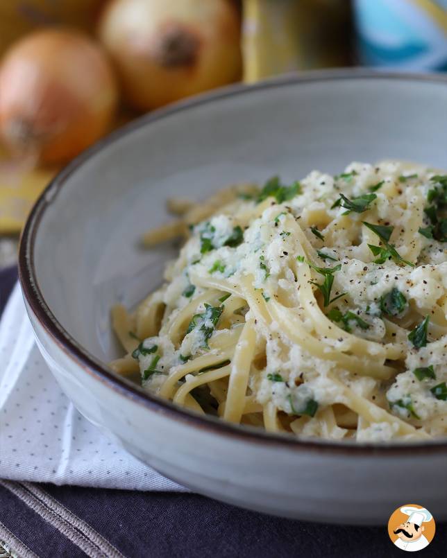 6. Krämig lökspaghetti