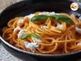 Recept Krämig pasta med burrata och körsbärstomater