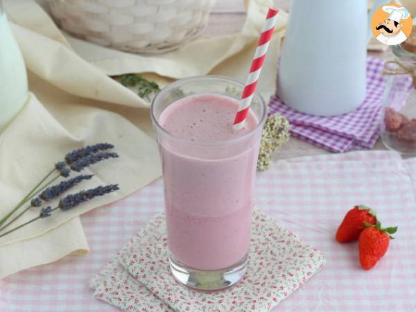 Recept Hallon- och jordgubbsmilkshake