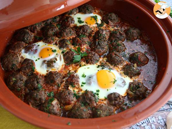 Recept Tajine av kefta (köttbullar med kryddor och örter)