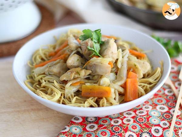 Recept Chow mein (chao men), kinesiska nudlar med kyckling och grönsaker