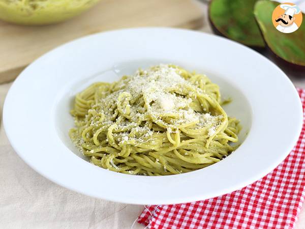 Recept Spaghetti carbonara med avokado