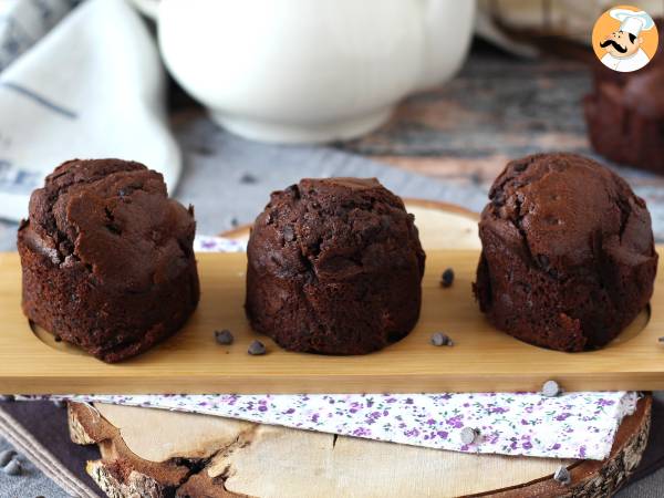 Recept De bästa chokladmuffinsen: stora och saftiga