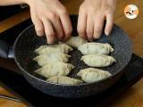 Gyozas med kyckling, morötter och champinjoner - Beredning etape 10