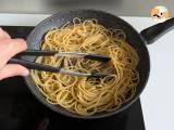 Spaghetti cacio e pepe: 3 ingredienser, en explosion av smak! - Beredning etape 6