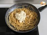 Spaghetti cacio e pepe: 3 ingredienser, en explosion av smak! - Beredning etape 8