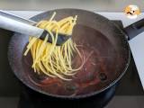 Spaghetti alla fuoco di bacco: rödvinspasta som ger något speciellt till bordet - Beredning etape 3