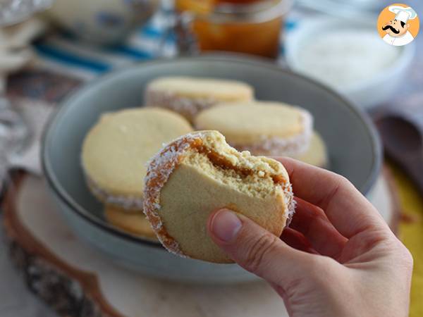 Alfajores - argentinskt mördegsbröd med mjölksylt och kokos - foto 2