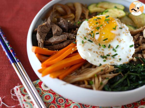 Bibimbap, den traditionella koreanska maträtten - foto 8