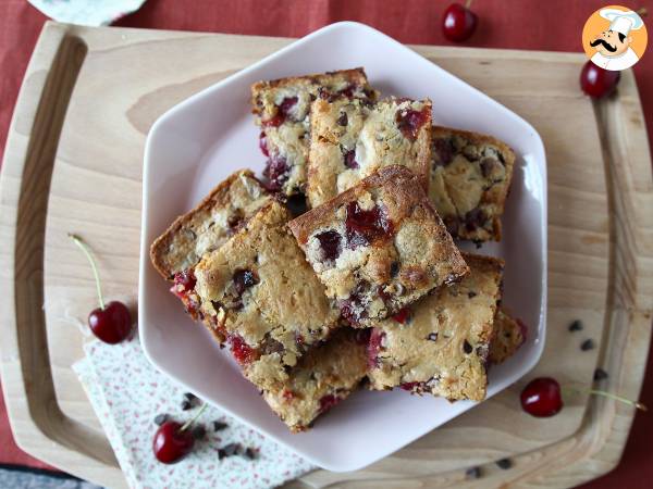 Blondie körsbär och choklad, den perfekta krispiga och fondanta kakan - foto 2