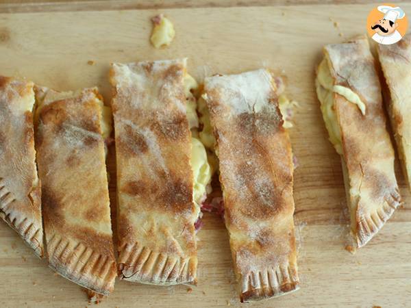 Chausson med raclette, den savoyardiska calzone - foto 2