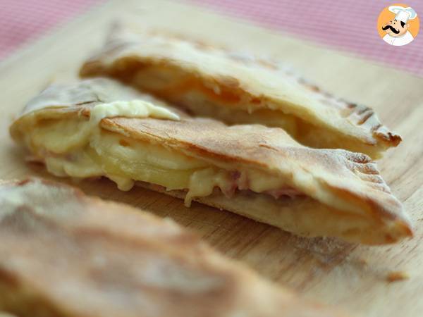 Chausson med raclette, den savoyardiska calzone - foto 3