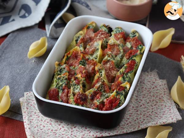 Conchiglioni fyllda med ricotta och spenat: en oemotståndlig bakad vegetarisk rätt