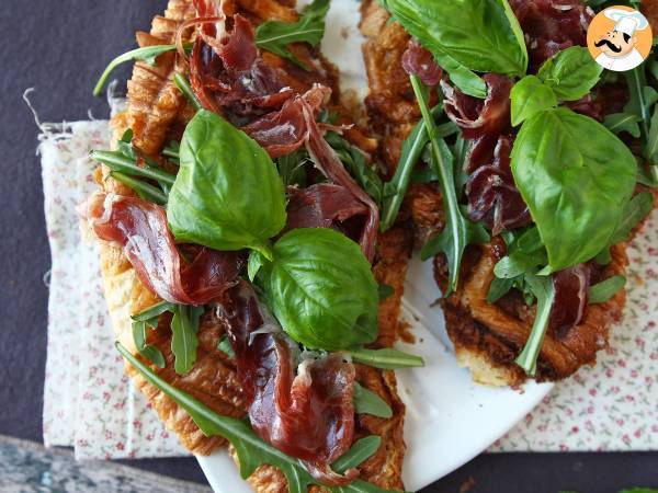 Croffle, en våffelliknande croissant med fikonmarmelad, getost och iberisk skinka - foto 2