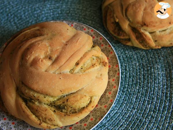 Flätade brödrullar med grön pesto - foto 4