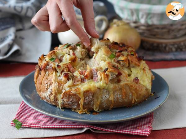 Fyllt igelkottsbröd i tartiflette-stil