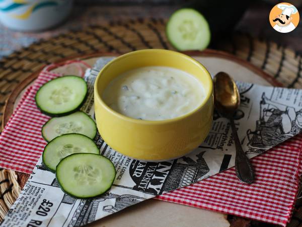 Grekisk yoghurt, gurka och löksås