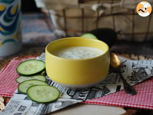 Grekisk yoghurt, gurka och löksås - foto 4