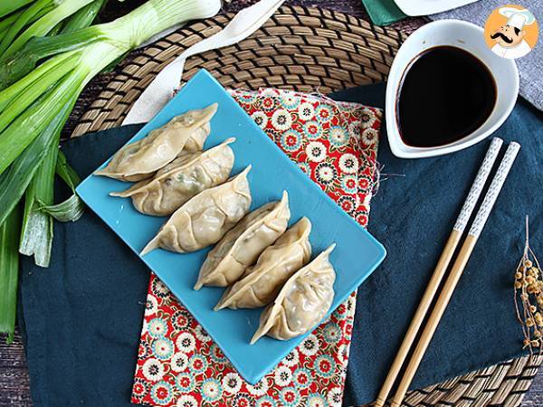 Gyozas med kyckling, morötter och champinjoner - foto 6