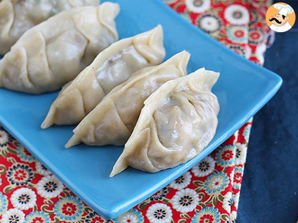 Gyozas med kyckling, morötter och champinjoner - foto 7