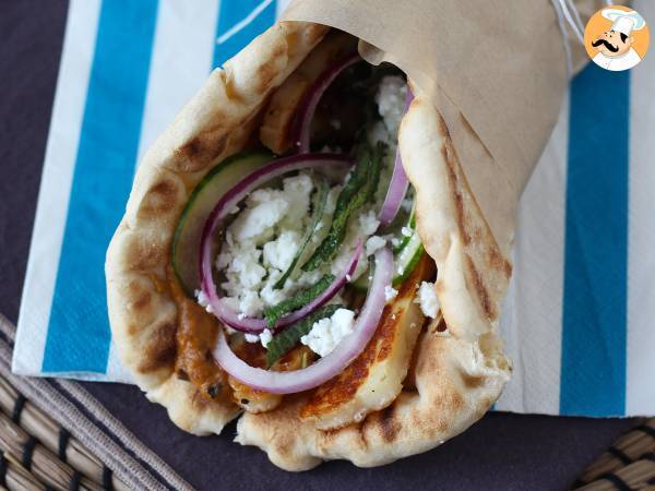 Gyros med halloumi, en vegetarisk version av den grekiska smörgåsen! - foto 3