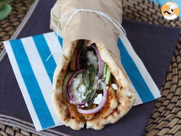 Gyros med halloumi, en vegetarisk version av den grekiska smörgåsen! - foto 5