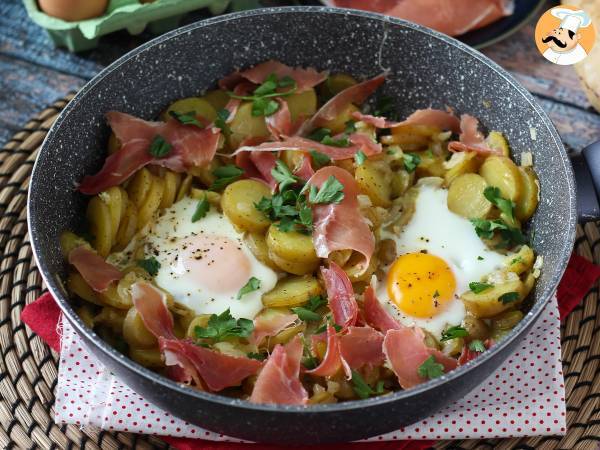 Huevos rotos, det superenkla spanska receptet baserat på potatis och ägg - foto 3