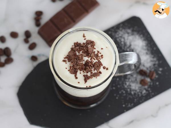 Irish Coffee (kaffe med whisky och vispgrädde) - foto 2