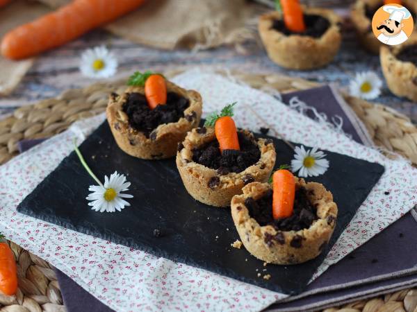 Kakbottnar toppade med chokladganache, morotsgryta style