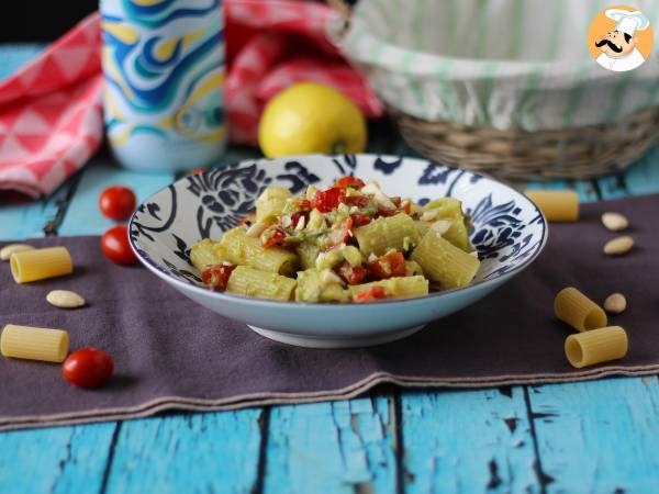 Kall pasta med avokadokräm, mandlar och körsbärstomater: vegetarisk och mycket god! - foto 2