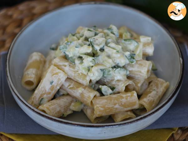 Krämig pasta med zucchini - ett välsmakande och snabbt recept - foto 4