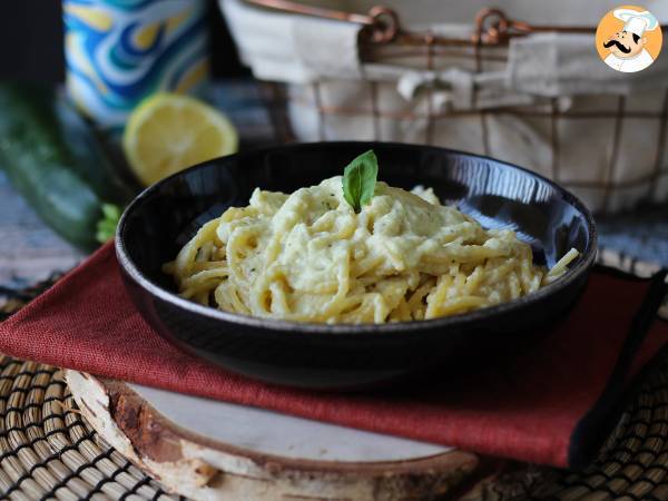 Krämig pasta med zucchini och grekisk yoghurt - foto 4