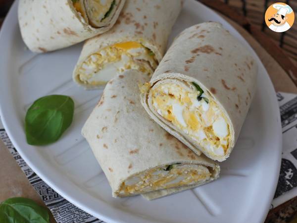 Mjuk och superproteinfylld wrap med ägg och fetaost - foto 2