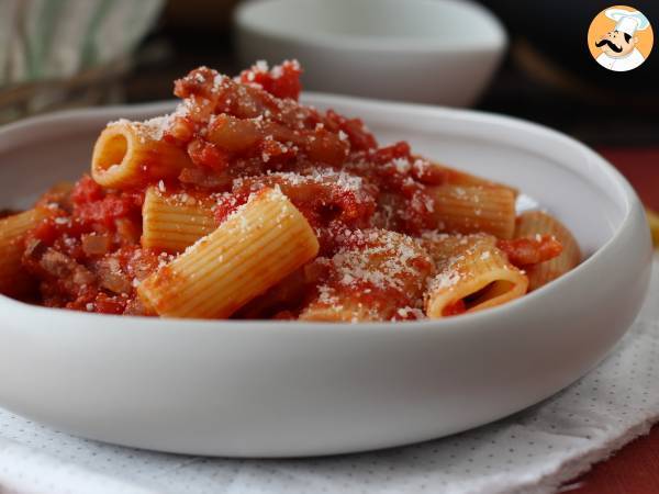 Pasta all'amatriciana, det traditionella receptet förklarat steg för steg - foto 2