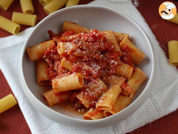 Pasta all'amatriciana, det traditionella receptet förklarat steg för steg - foto 3