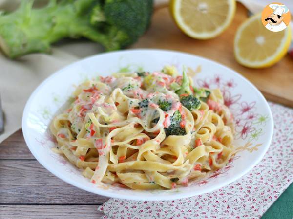 Pasta i en gryta - Tagliatelle med lax och broccoli