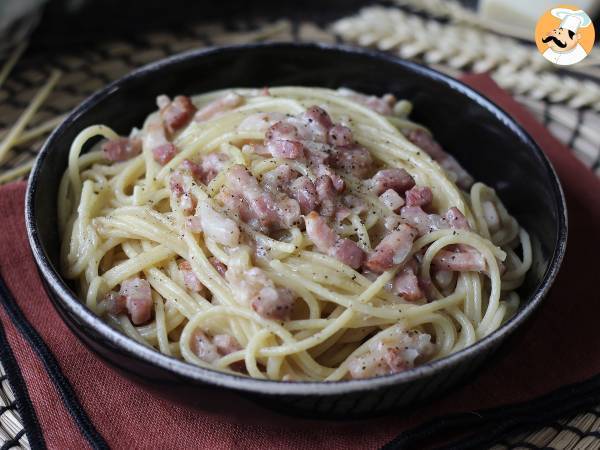 Pasta med bacon: lätt, billigt och krämigt - foto 4