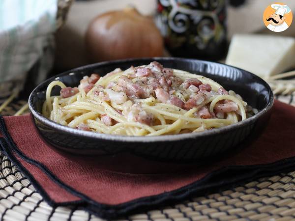 Pasta med bacon: lätt, billigt och krämigt - foto 5