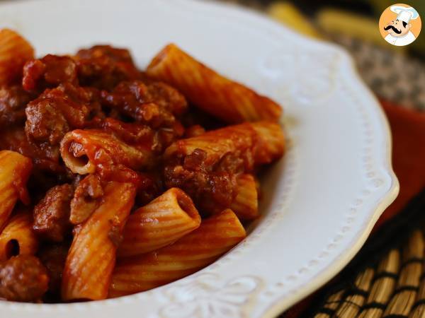 Pasta med korvsås: en enkel rätt med intensiv smak - foto 4