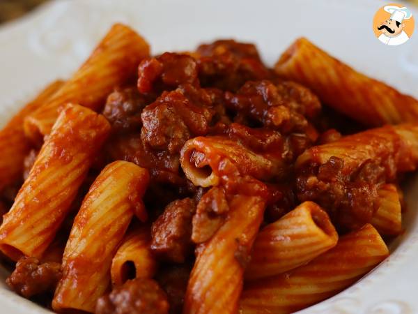 Pasta med korvsås: en enkel rätt med intensiv smak - foto 5