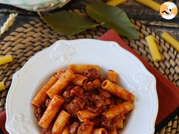 Pasta med korvsås: en enkel rätt med intensiv smak - foto 6