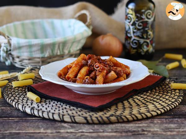 Pasta med korvsås: en enkel rätt med intensiv smak - foto 7