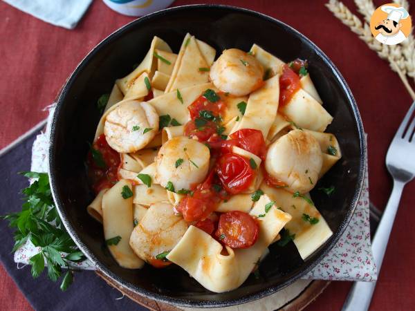 Pasta med pilgrimsmusslor, en elegant förrätt med fisk och skaldjur - foto 4