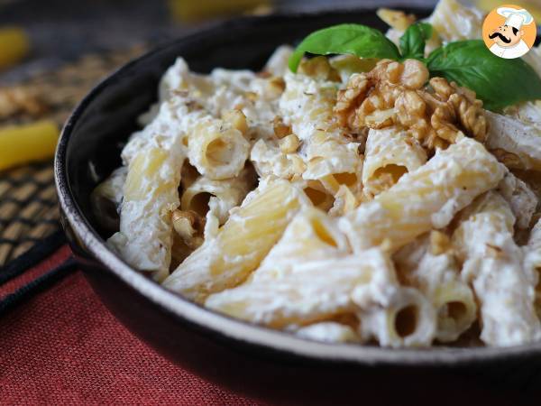 Pasta med ricotta och valnötter: krämig och knaprig - foto 3