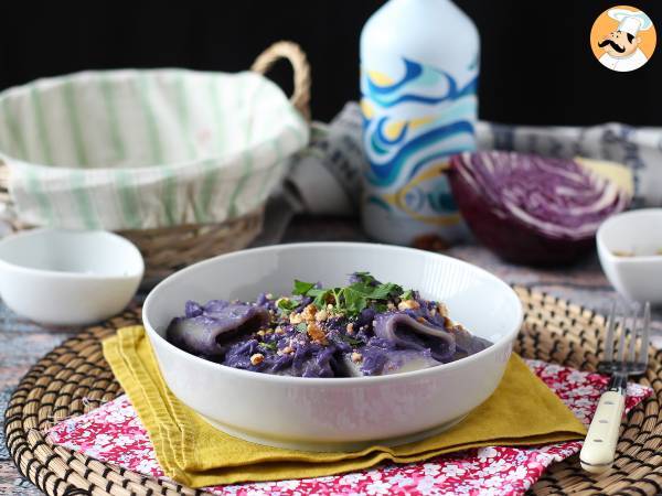 Pasta med rödkål och valnötter, en vacker och lättlagad huvudrätt - foto 2