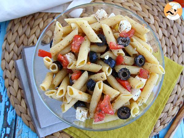 Pasta, tomat-, fetaost- och olivsallad - foto 3