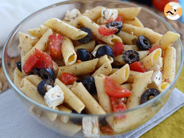 Pasta, tomat-, fetaost- och olivsallad - foto 4