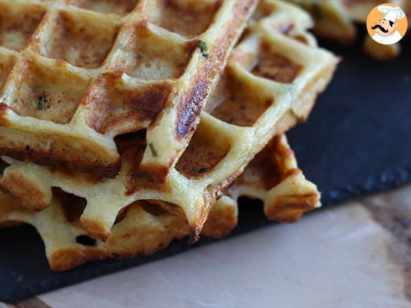 Potatisvåfflor - Våffelsmörgås med rökt lax och fromage frais - foto 4