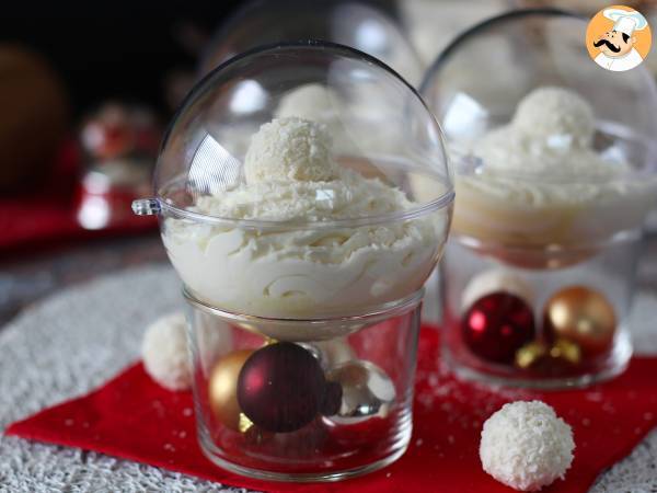 Raffaello-liknande kokosnötsverriner utan bakning - en sagodessert i en snöglob