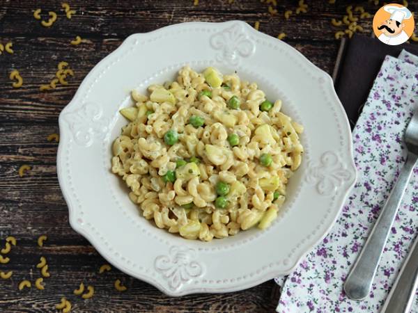 Risotto med coquilletter, ärtor, zucchini, vitlök och örtost